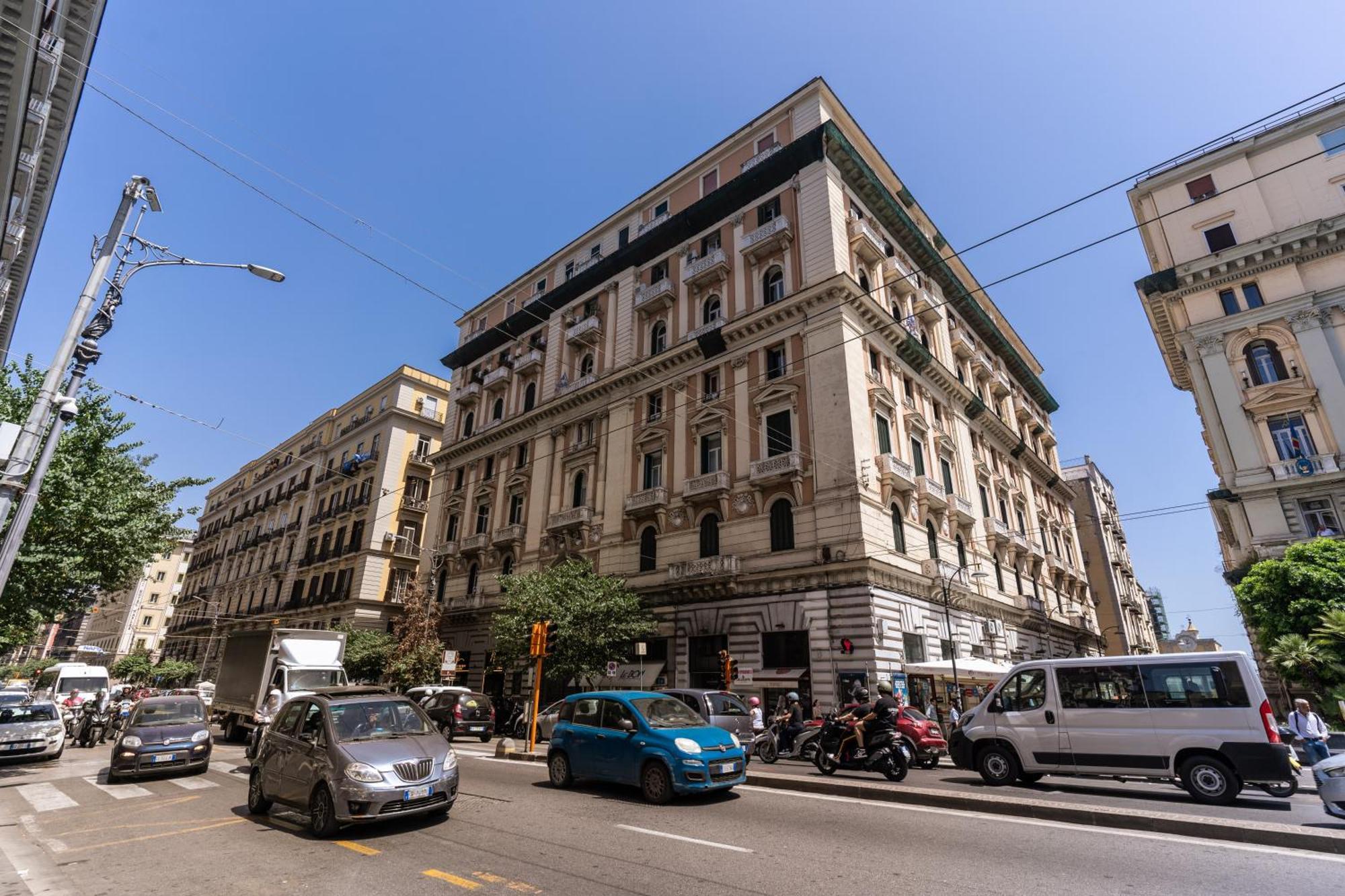 Agora Borsa Hotel Napoli Bagian luar foto