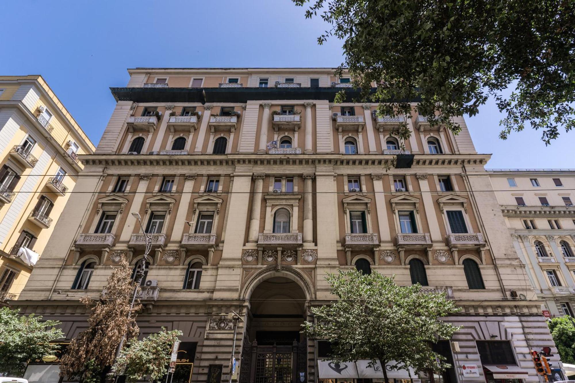 Agora Borsa Hotel Napoli Bagian luar foto